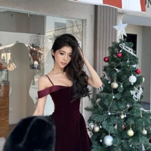 French Style 2024 Hepburn Mini Dress | Vintage Velvet Suspender Off-Shoulder Slim Elegant Party Dress
